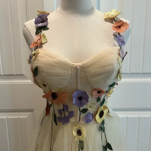 Floral Embellished Tulle Prom Gown - Picture 3 of 9